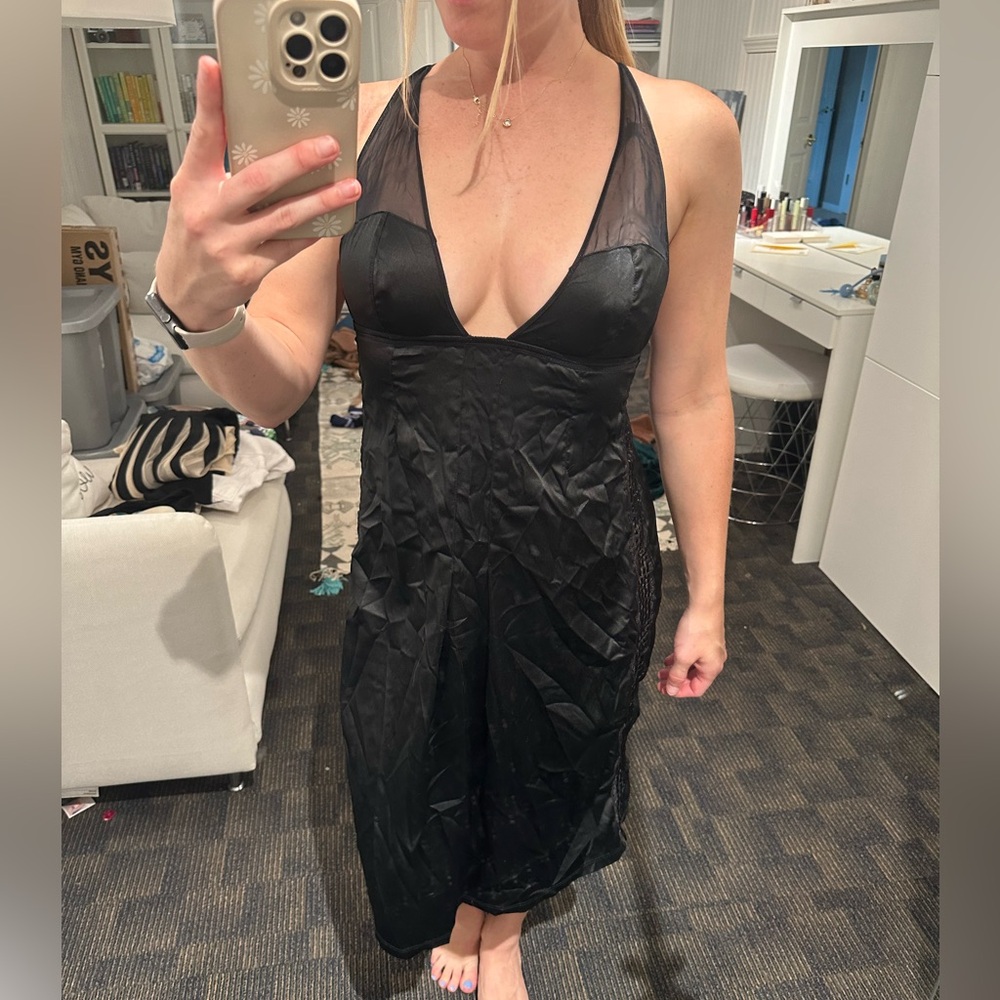 Black silky Victoria’s Secret lingerie slip size medium